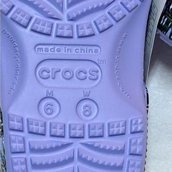 Crocs Classic Butterfly Clog - Women's Size 8 /Men's size 6 - Picture 8 of 8